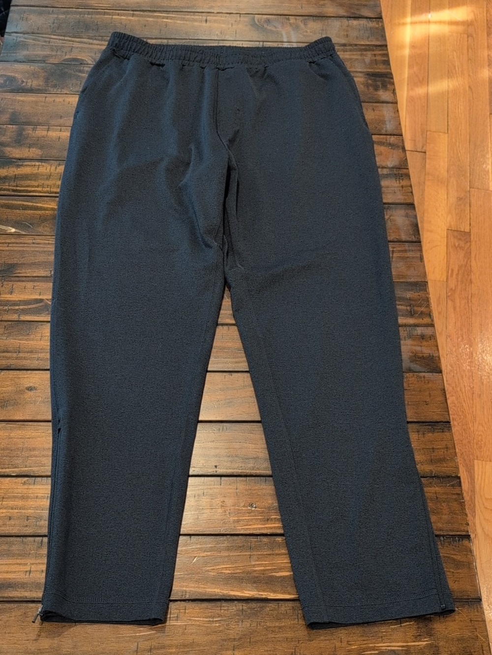 Vuori Sunday Performance Track Pant - Picture 4 of 10